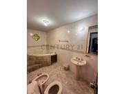 Vendo Residencia amplia propiedad con 5 Habitaciones