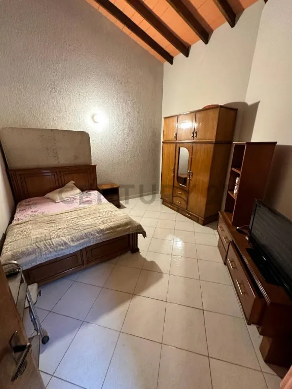 Vendo Residencia amplia propiedad con 5 Habitaciones — foto 2