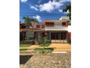 Linda Casa en Alquiler en Asunción - Barrio Manora