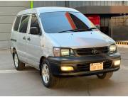 Toyota Noah 2002 ri
