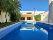 ALQUILO DUPLEX CON PISCINA EN LUQUE ZONA CONMEBOL COD 5748