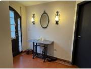 Vendo casa en Barrio Jara de 4 dormitorios + consultorio independiente
