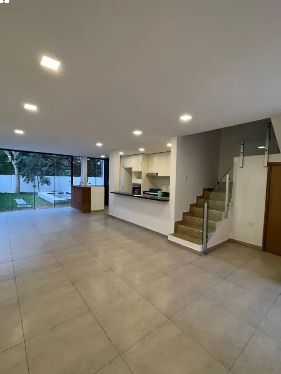 EN VENTA DÚPLEX ZONA CONMEBOL | 3 dormitorios | Con Piscina — foto 2