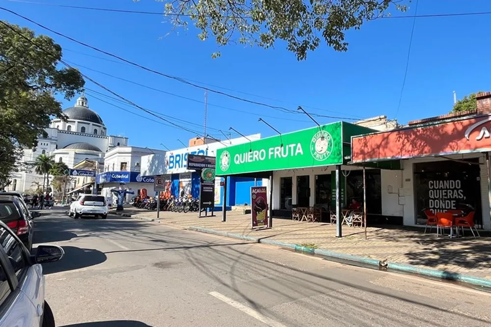 VENDO LOCAL COMERCIAL EN CAACUPE CENTRO — foto 2