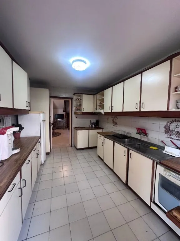 VENDO HERMOSA RESIDENCIA EN EL BARRIO MARISCAL LOPEZ — foto 3