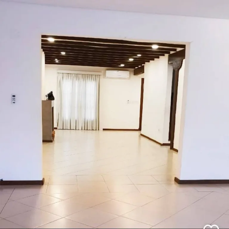 ALQUILO RESIDENCIA EN BARRIO MANORÁ — foto 2
