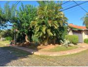 VENDO CASA EN ESQUINA, BARRIO MBURUCUYA