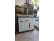 COMPRESOR A TORNILLO 2025,25 MARCA SCHULZ CON MOTOR DE 25Hp Y SECADOR DE AIRE Mc TITAN200
