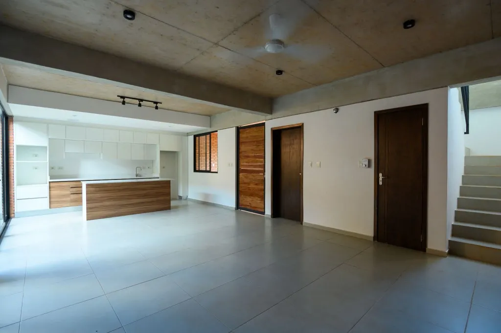 VENDO DUPLEX A ESTRENAR EN LUQUE ZONA RAKIURA COD 5392 — foto 2