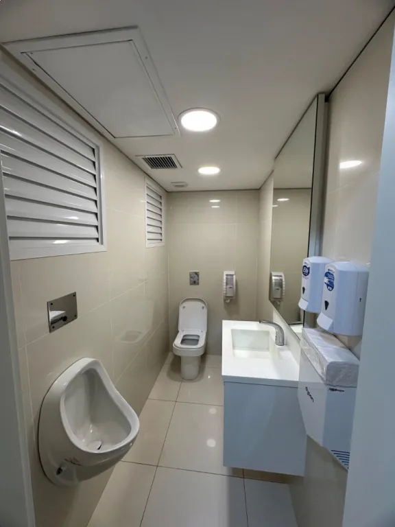 ALQUUILO PISO COMPLETO PARA OFICINA EDIFICIO HELITACTICA — foto 3