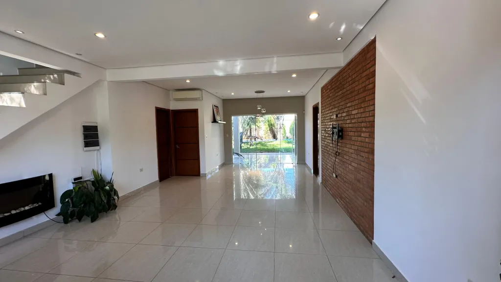 Vendo hermosa residencia en Loma Pyta Bo. Las Golondrinas — photo 3