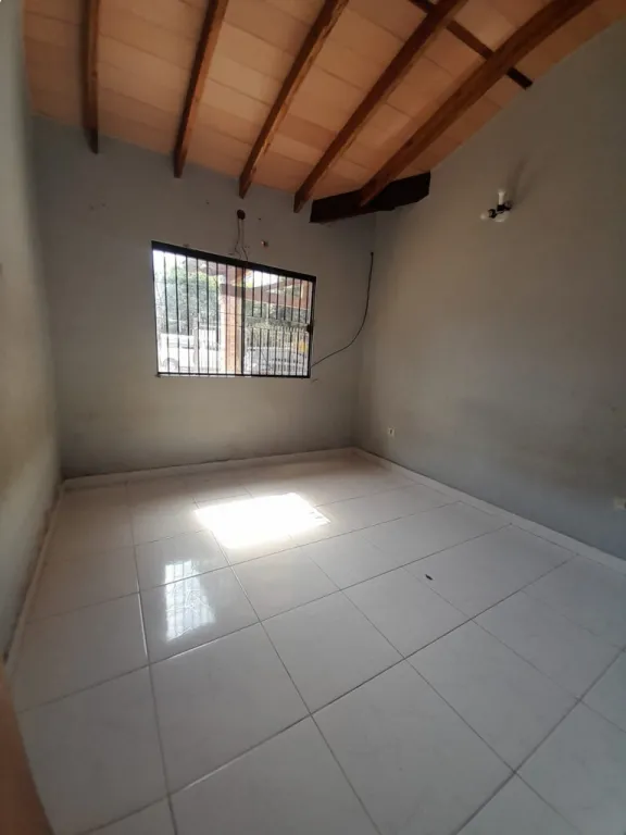 ALQUILO CASA EN LUQUE LAURELTY ZONA AV BRITEZ BORGES — foto 2