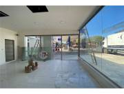 ALQUILO SALÓN COMERCIAL SOBRE LEOPARDI