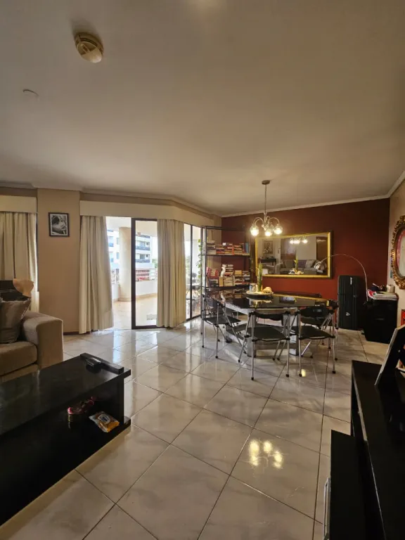 VENDO DPTO DE 2 DORMITORIOS, 2 COCHERAS, 230 M2, BO. LAS MERCEDES — foto 2