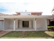Vendo amplia oficina en Villa Morra Asunción. ID 39098