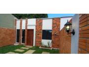 VENDO CHALET EN CAPIATA RUTA 2