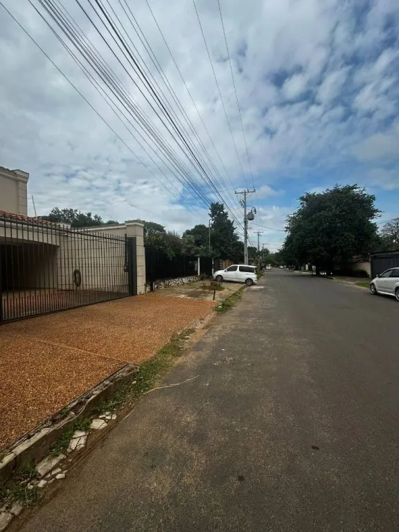 En venta Casa en Villa Adela cuarto Barrio de la ciudad de Luque — foto 2
