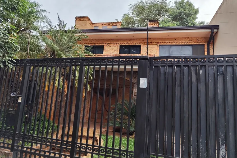 VENDO CASA EN YCUA SATI A PASOS DE SANTA TERESA — Foto 2