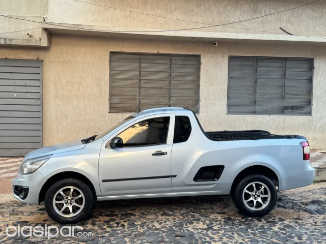 Chevrolet Montana Año 2012 — foto 2