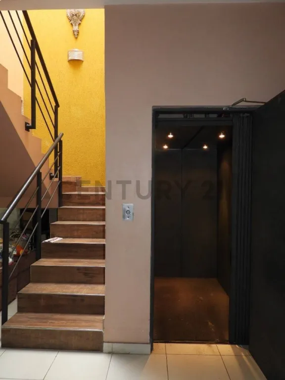 MODERNA RESIDENCIA CON ADAPTACIONES INCLUSIVAS Y ASCENSOR - BARRIO SAN PABLO — foto 2
