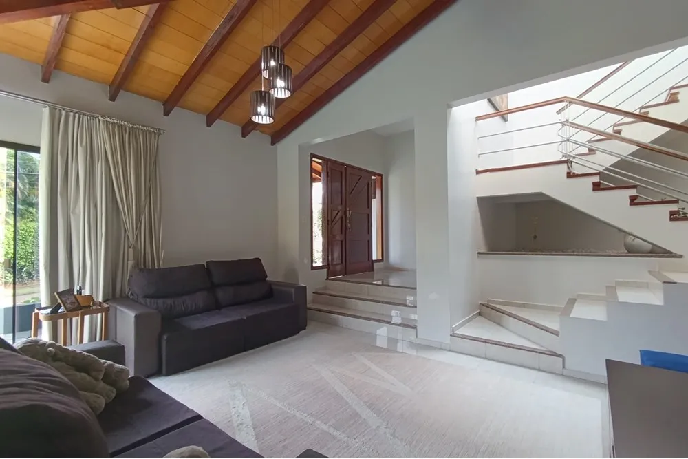 VENDO AMPLIA CASA EN PARANA COUNTRY CLUB — foto 3
