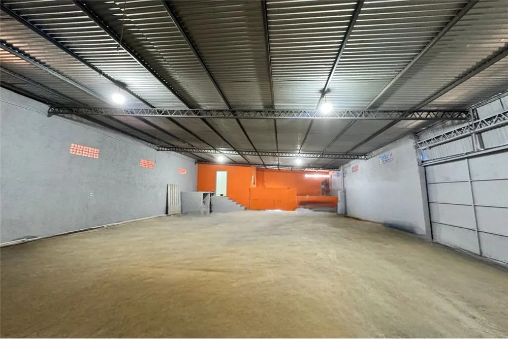 ALQUILO LOCAL COMERCIAL CON SHOWROOM Y DEPOSITO — foto 2