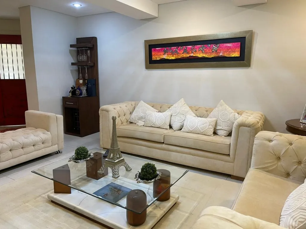 SEMINARIO, PROX. C. CENTENARIO: 360 M2 IMPECABLE RESIDENCIA, AMPLIOS AMBIENTES, 3 DORMIT. — foto 3