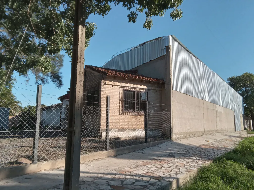 VENDO O PERMUTO DEPOSITO A ESTRENAR 440 MTS CUADRADOS CENTRO DE SAN LORENZO — foto 3