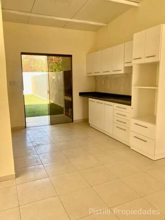 VENDO CHALET EN LUQUE - MORA CUE — foto 3