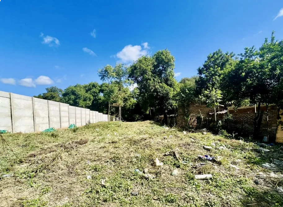 Vendo terreno en zona Universidad Católica, Barrio Santa Librada. — foto 2