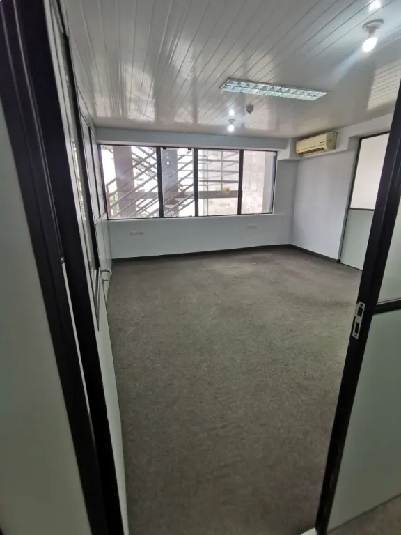 Alquilo piso completo de oficinas en el centro de Asunción — Foto 3