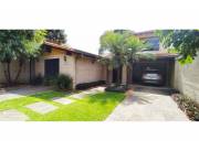 VENDO HERMOSA RESIDENCIA EN YKUA SATI