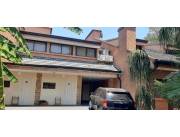 Hermosa residencia en venta en el Barrio Mariscal Estigarribia