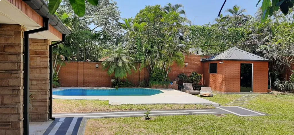 Hermosa residencia en venta en el Barrio Mariscal Estigarribia — foto 3