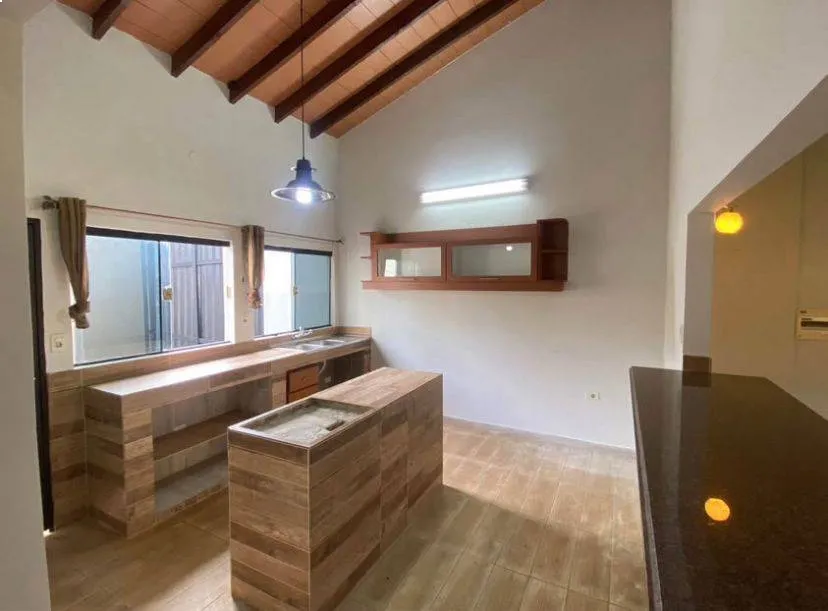 Alquilo Casa Moderna de 3 Niveles | Semi Amoblada LUQUE — photo 2