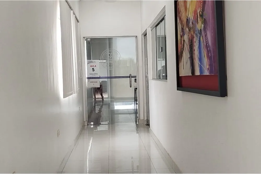 Oportunidad Única de Alquiler! Edificio ideal para Centro Educativo en Ycuá Satí — фото 3