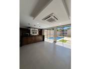 EN VENTA CASA DE 3 HABITACIONES EN EL BARRIO YCUA SATI Id: 36783