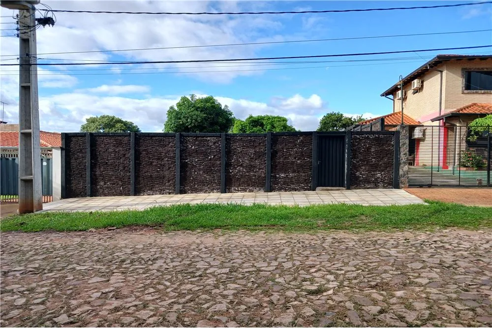 Terreno amurallado en zona Hospital de Villa Elisa — foto 3
