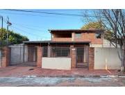 Venta de casa de 2 pisos por 155.000 usd en Lambaré