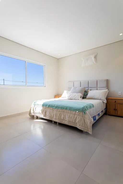VENDO HERMOSA CASA DE 2 PISOS 3 HABITACIONES Y PISCINA — foto 3