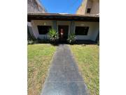 ALQUILO CASA EN ASUNCION Bª MBURUCUYA COD 5346