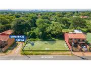 VENDO TERRENO EN ESQUINA SOBRE JACARANDA ZONA LAGUNA GRANDE