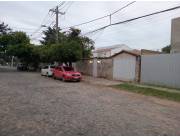 VENDO CASA A REMODELAR - TERRENO BARRIO LAS LOMAS