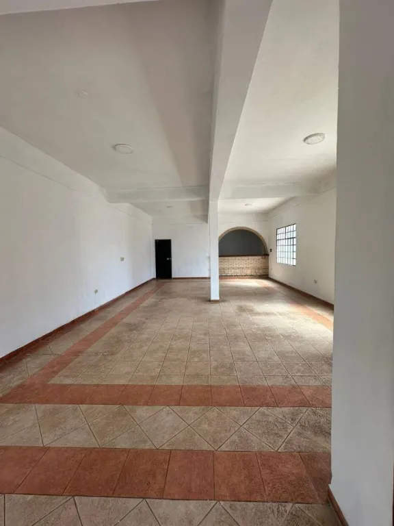 ALQUILO DEPÓSITO C OFICINAS EN 2 PLANTAS EN 4o. BARRIO DE LUQUE, SOBRE FELIPE GONZÁLEZ — фото 3