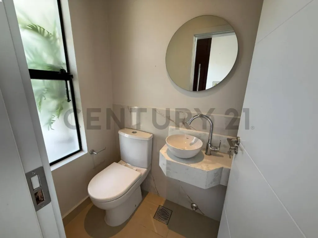 En Venta Amplio Duplex - Luque Zona Loma Merlo — фото 3