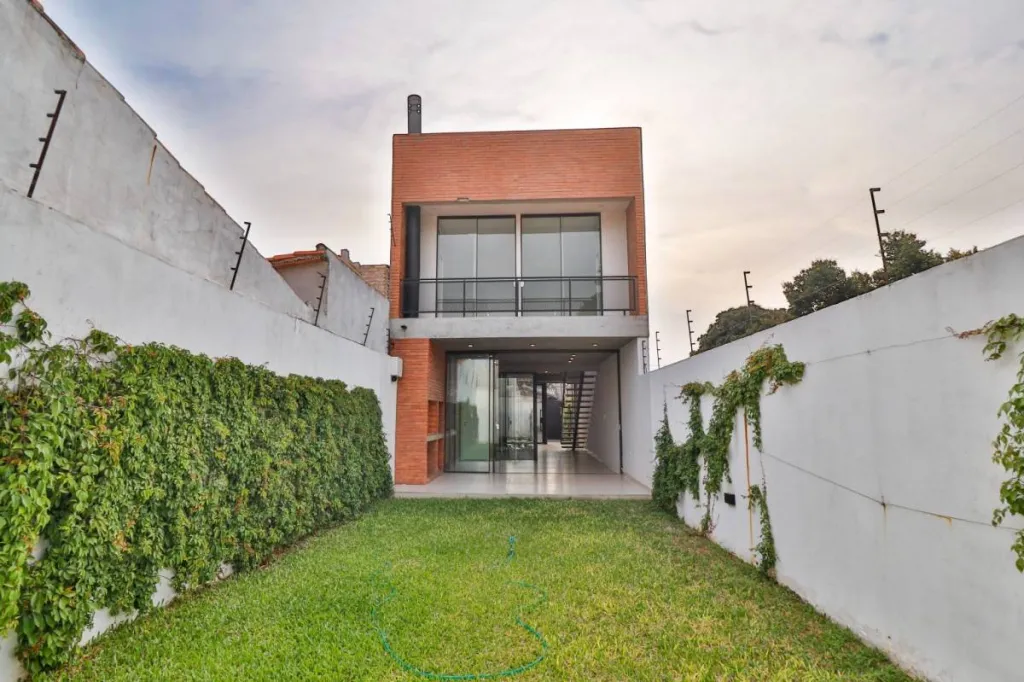 En venta duplex cuarto barrio Luque ID 39639 — foto 2