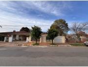 VENDO CASA EN FERNANDO DE LA MORA Z/ SUR!!