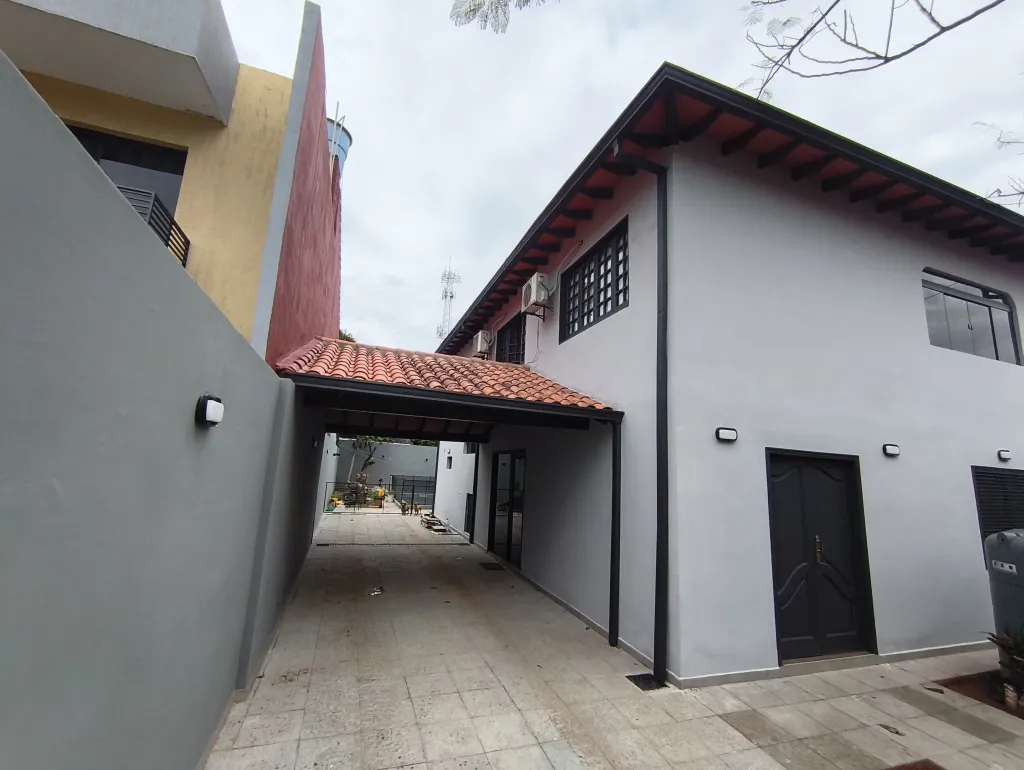 CASA EN LOMA PYTA — foto 3