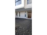 Vendo Lujoso Duplex de 210 m2 en el Barrio Herrera - CLHO7314270