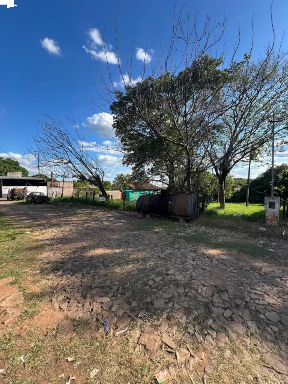 VENDO AMPLIO TERRENO EN LAMBARE — foto 2